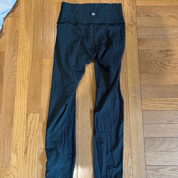 lululemon leggings - Picture 3 of 3